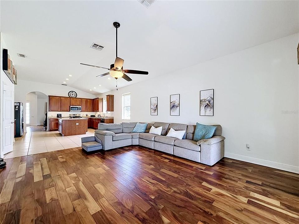 For Sale: $515,000 (4 beds, 2 baths, 2209 Square Feet)
