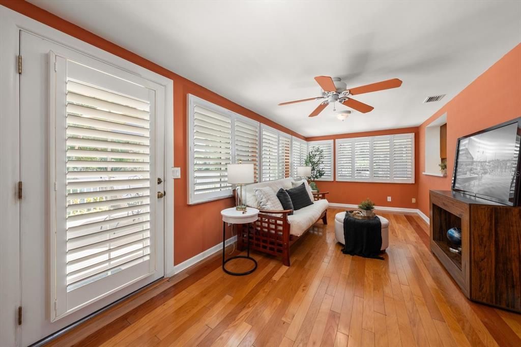 For Sale: $675,000 (3 beds, 2 baths, 1878 Square Feet)