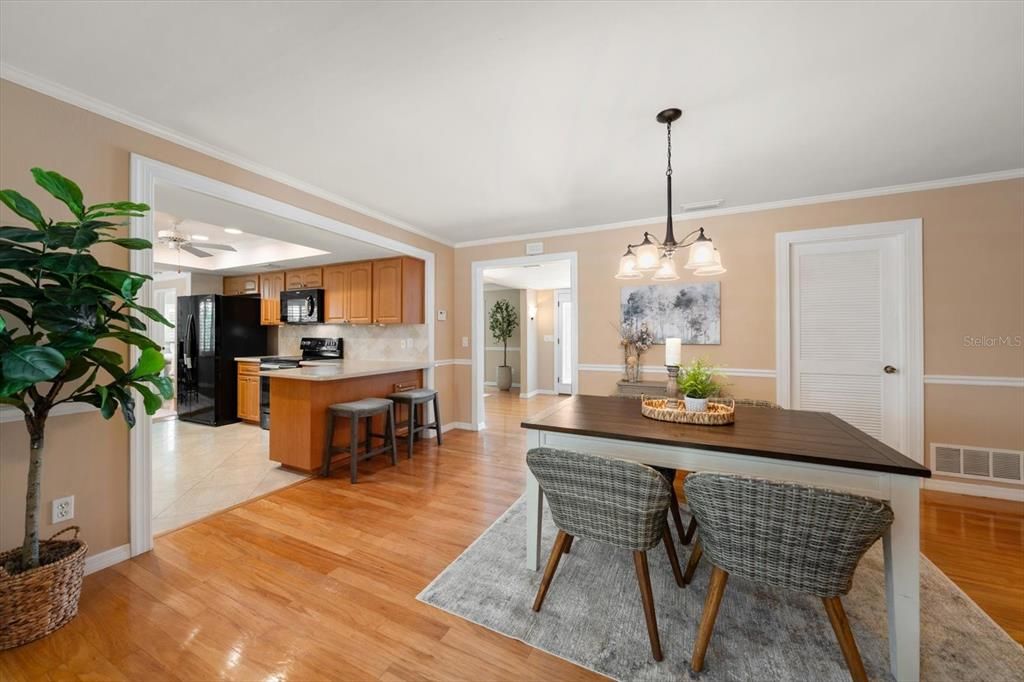 For Sale: $675,000 (3 beds, 2 baths, 1878 Square Feet)