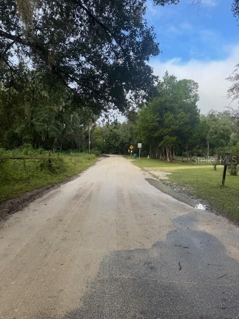 En Venta: $29,999 (2.30 acres)
