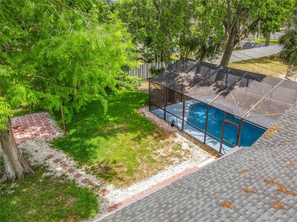 For Sale: $333,999 (3 beds, 2 baths, 1295 Square Feet)