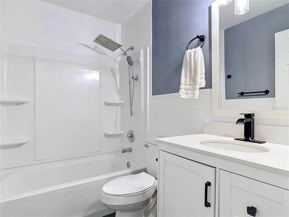 For Sale: $333,999 (3 beds, 2 baths, 1295 Square Feet)