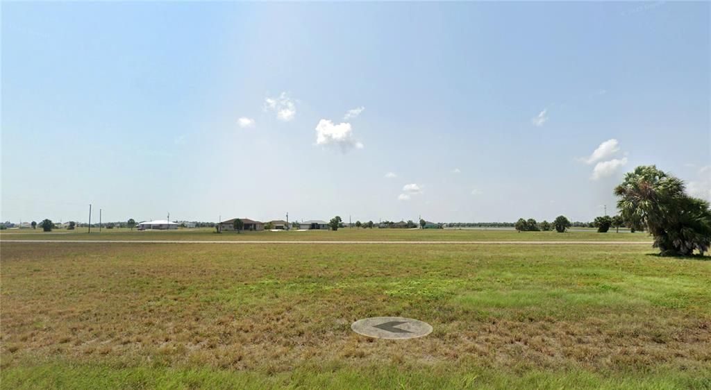 待售: $36,000 (0.18 acres)