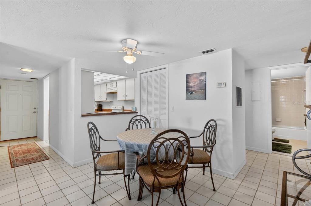 For Sale: $330,000 (1 beds, 1 baths, 1791 Square Feet)