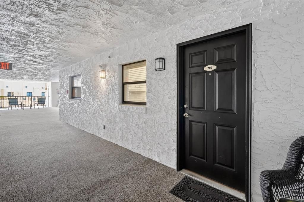 For Sale: $330,000 (1 beds, 1 baths, 1791 Square Feet)