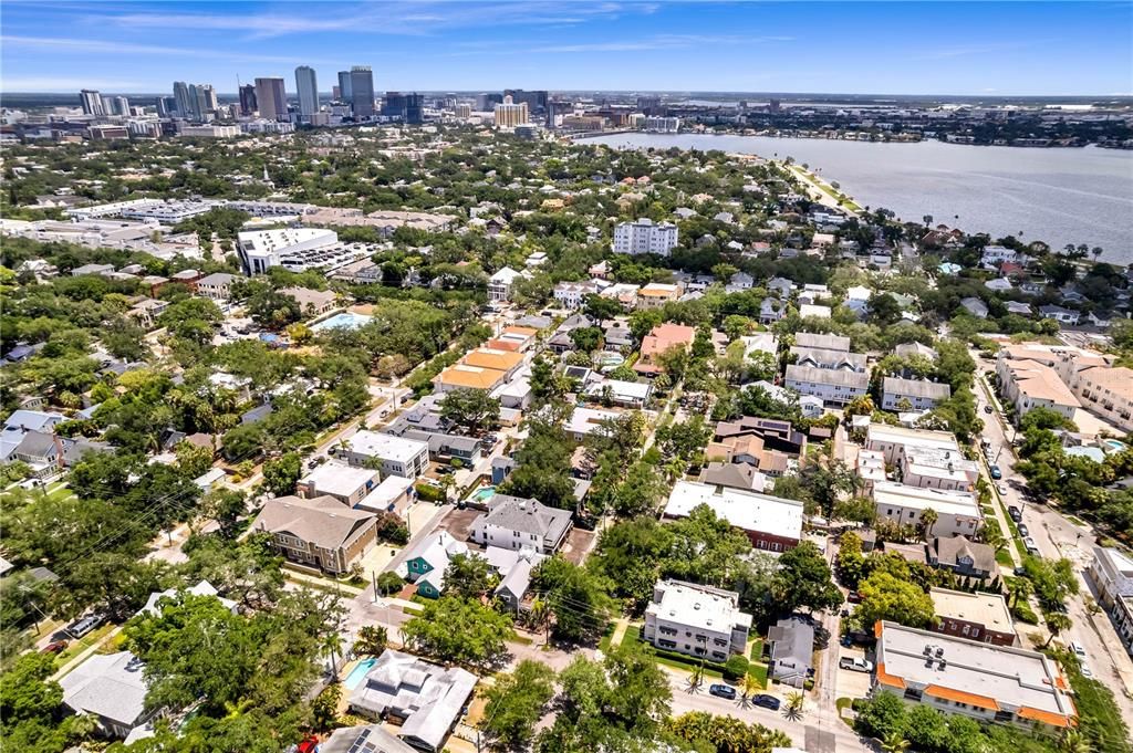 Activo con contrato: $725,000 (0.17 acres)