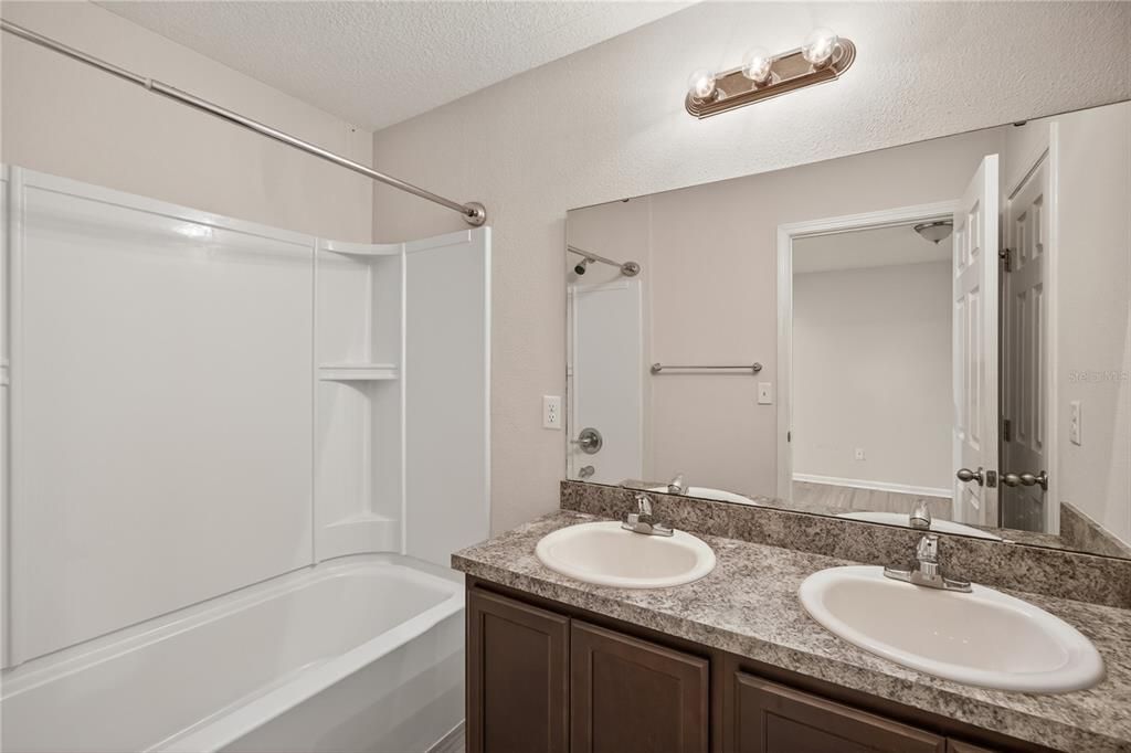 For Sale: $244,900 (3 beds, 2 baths, 1196 Square Feet)
