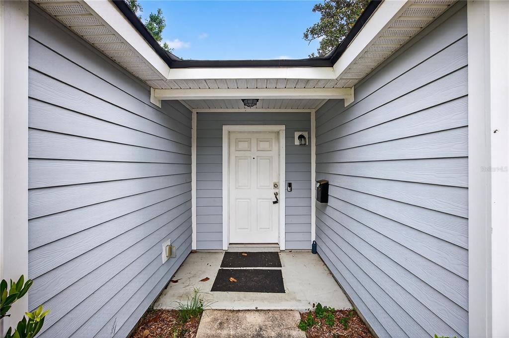 For Sale: $244,900 (3 beds, 2 baths, 1196 Square Feet)
