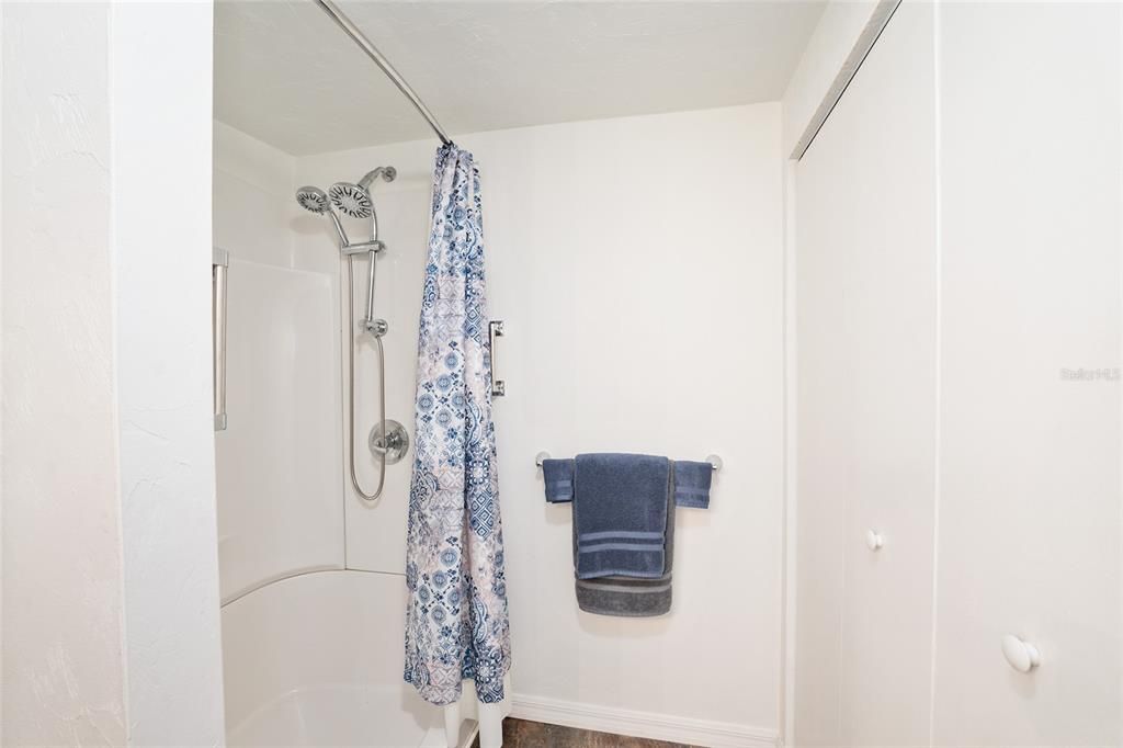For Sale: $459,000 (3 beds, 3 baths, 1564 Square Feet)