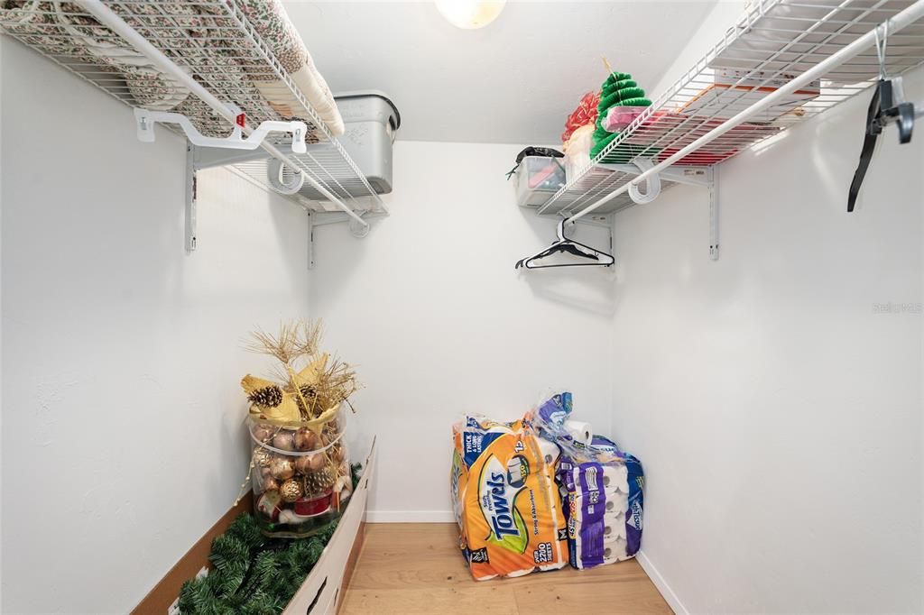 For Sale: $459,000 (3 beds, 3 baths, 1564 Square Feet)