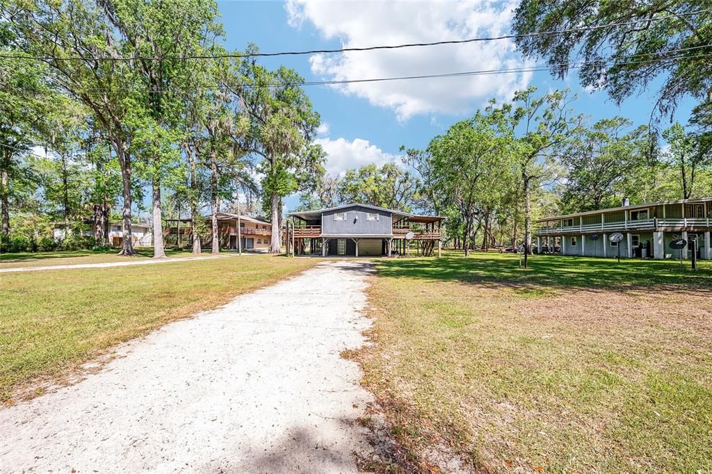 For Sale: $459,000 (3 beds, 3 baths, 1564 Square Feet)
