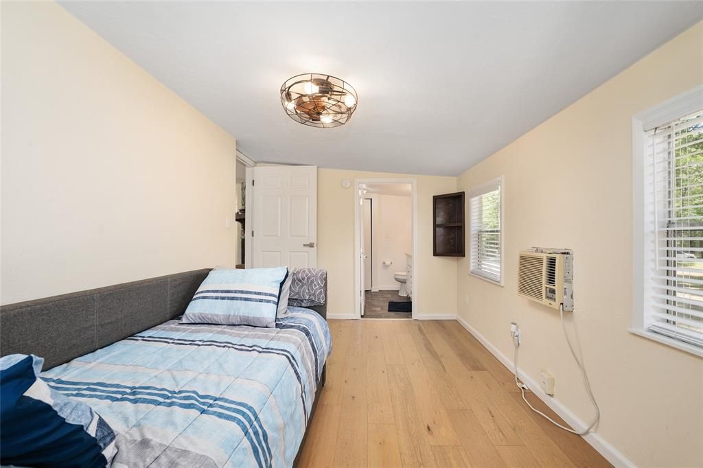 For Sale: $459,000 (3 beds, 3 baths, 1564 Square Feet)