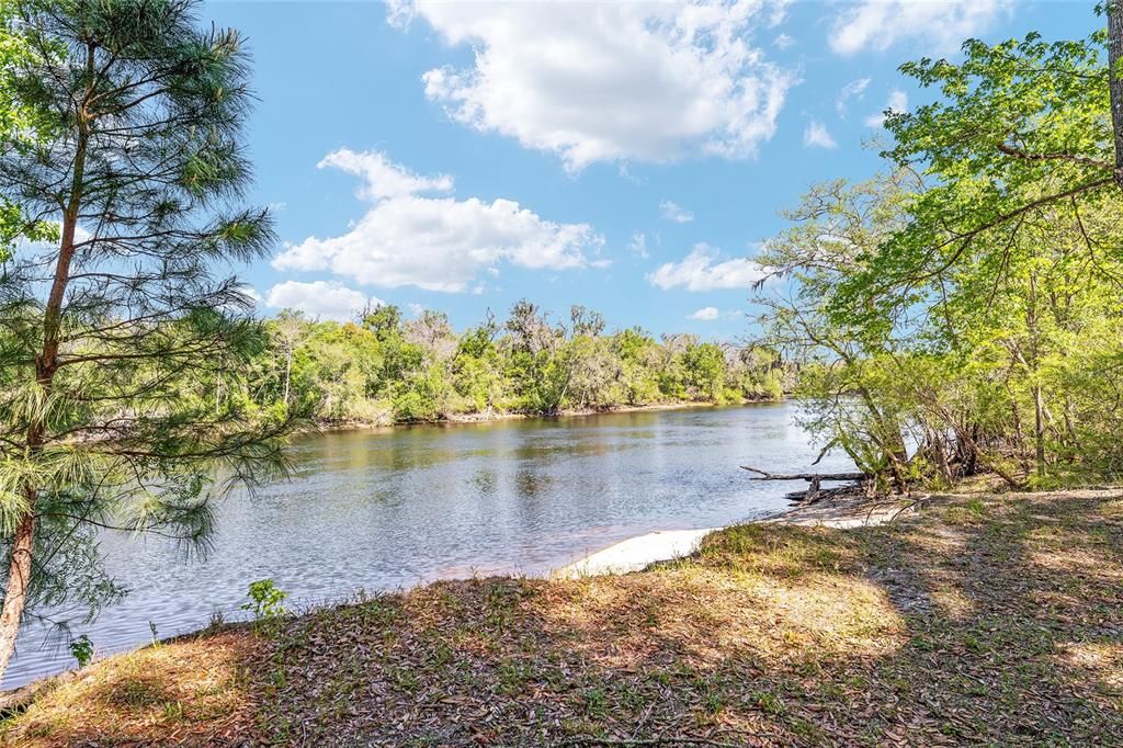 For Sale: $459,000 (3 beds, 3 baths, 1564 Square Feet)