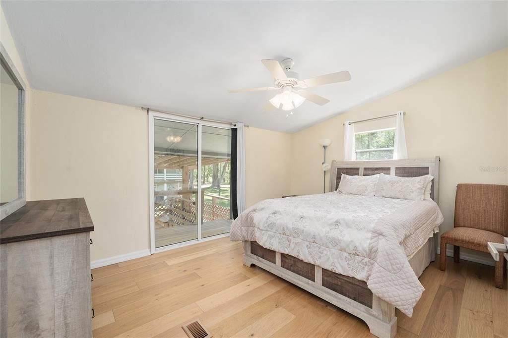 For Sale: $459,000 (3 beds, 3 baths, 1564 Square Feet)