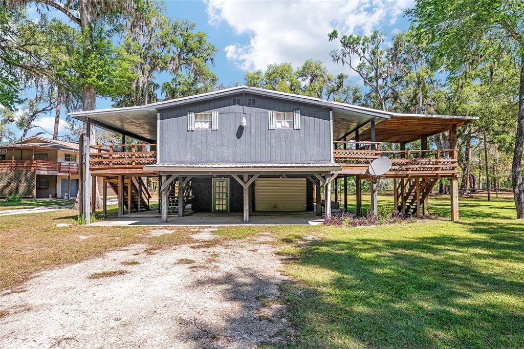 For Sale: $459,000 (3 beds, 3 baths, 1564 Square Feet)