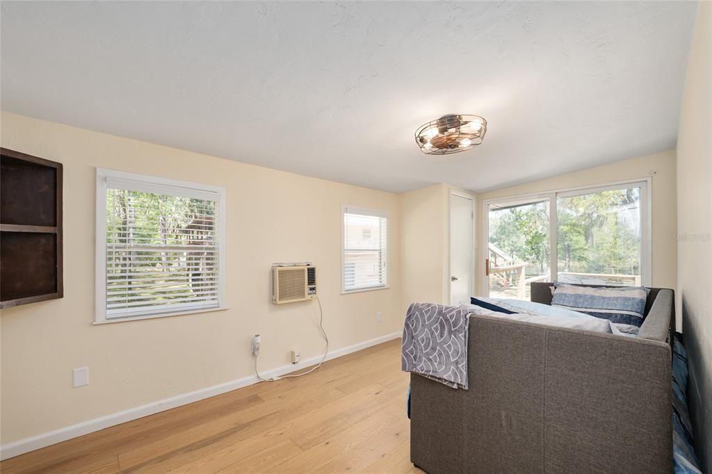 For Sale: $459,000 (3 beds, 3 baths, 1564 Square Feet)