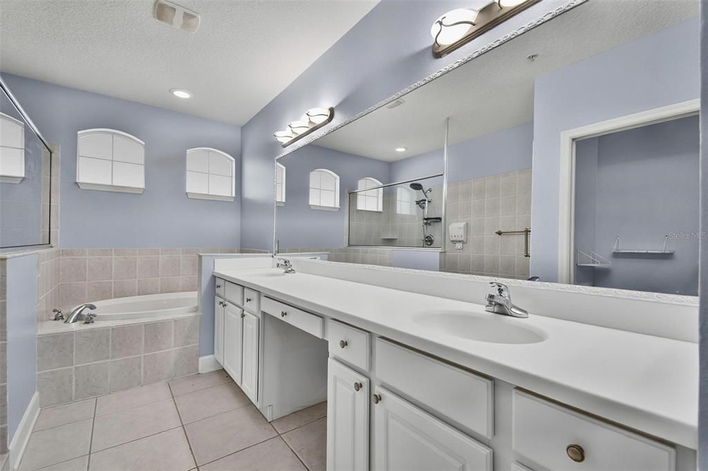 En Venta: $375,000 (3 camas, 2 baños, 1762 Pies cuadrados)