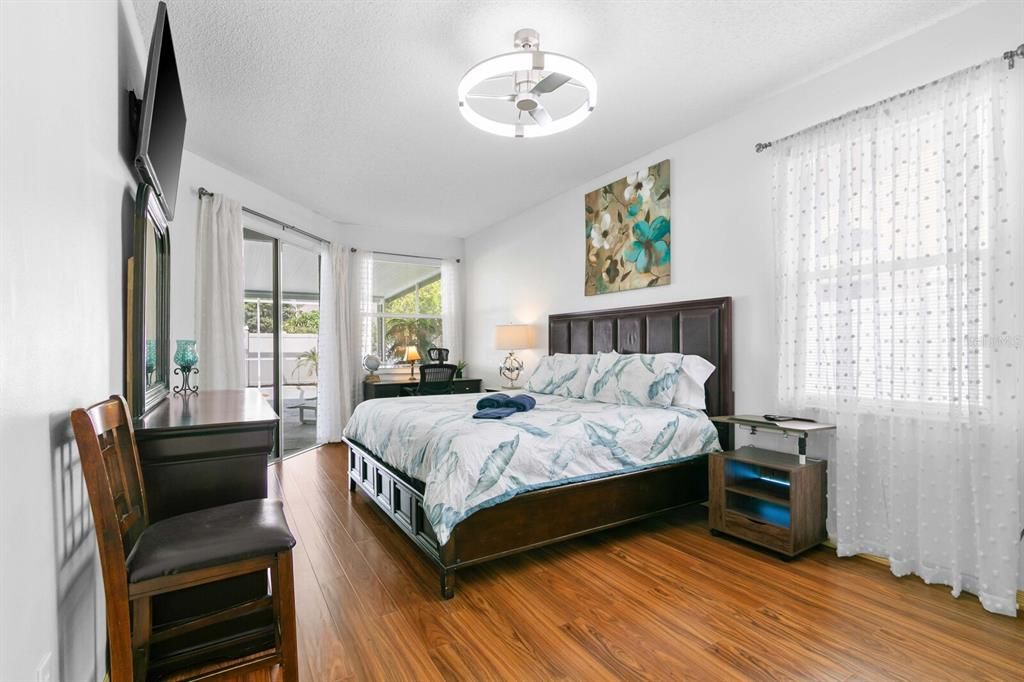 For Sale: $545,000 (3 beds, 2 baths, 1897 Square Feet)