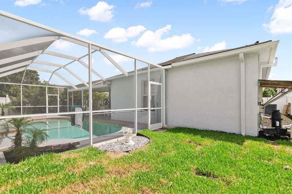 For Sale: $545,000 (3 beds, 2 baths, 1897 Square Feet)