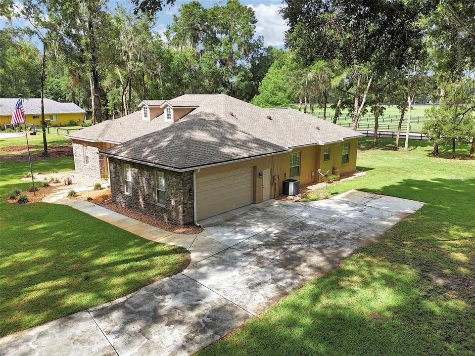En Venta: $565,000 (3 camas, 2 baños, 2342 Pies cuadrados)