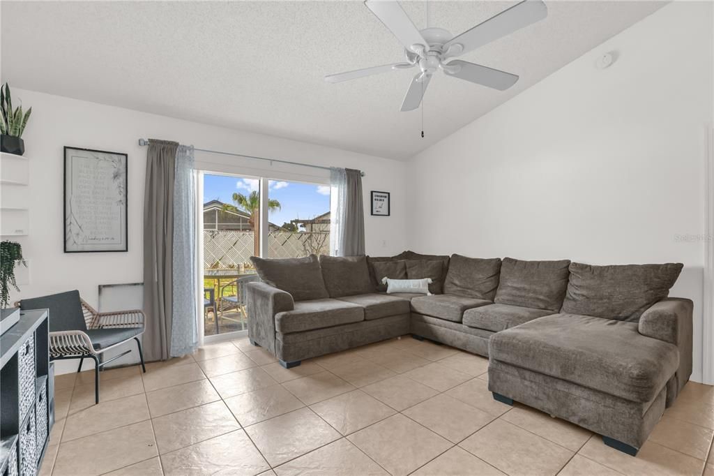 En Venta: $289,999 (2 camas, 2 baños, 1159 Pies cuadrados)