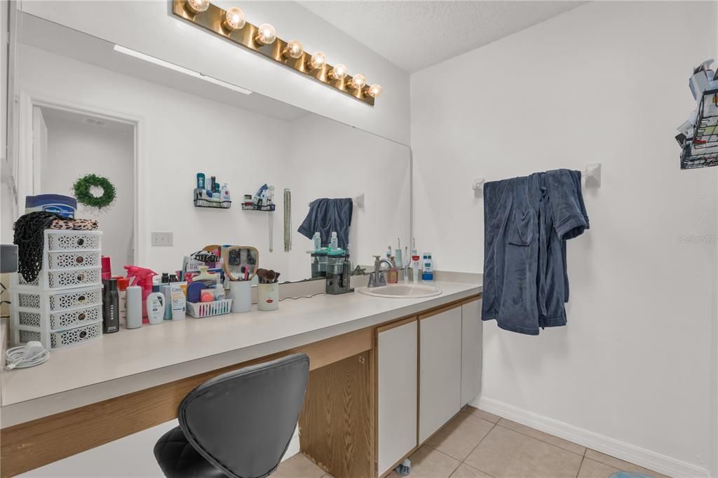 En Venta: $289,999 (2 camas, 2 baños, 1159 Pies cuadrados)
