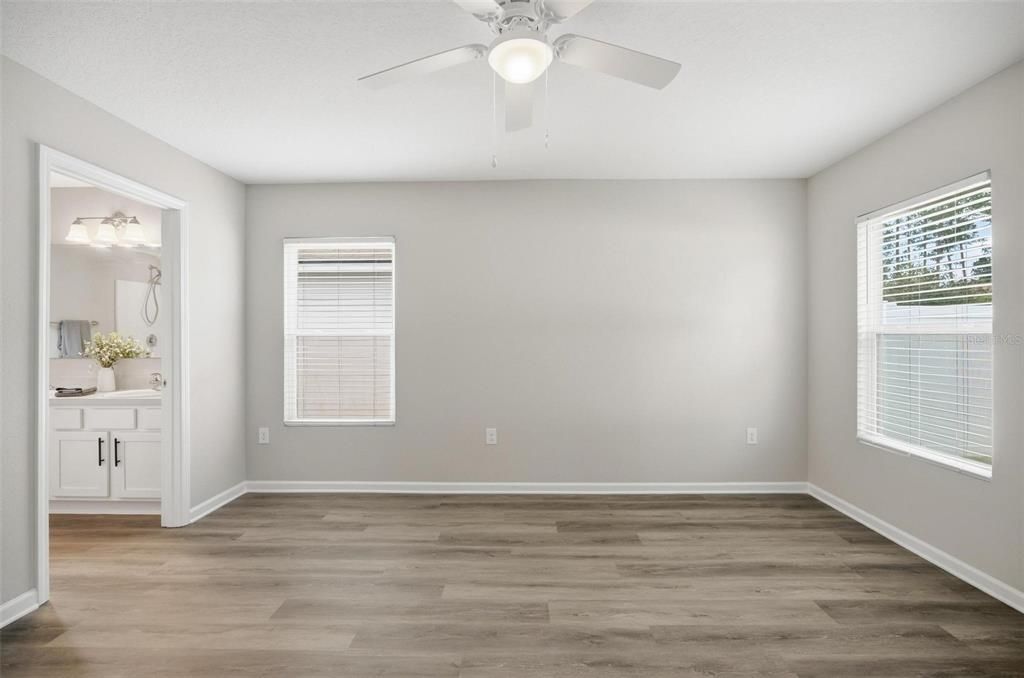 En Venta: $289,900 (4 camas, 2 baños, 1698 Pies cuadrados)