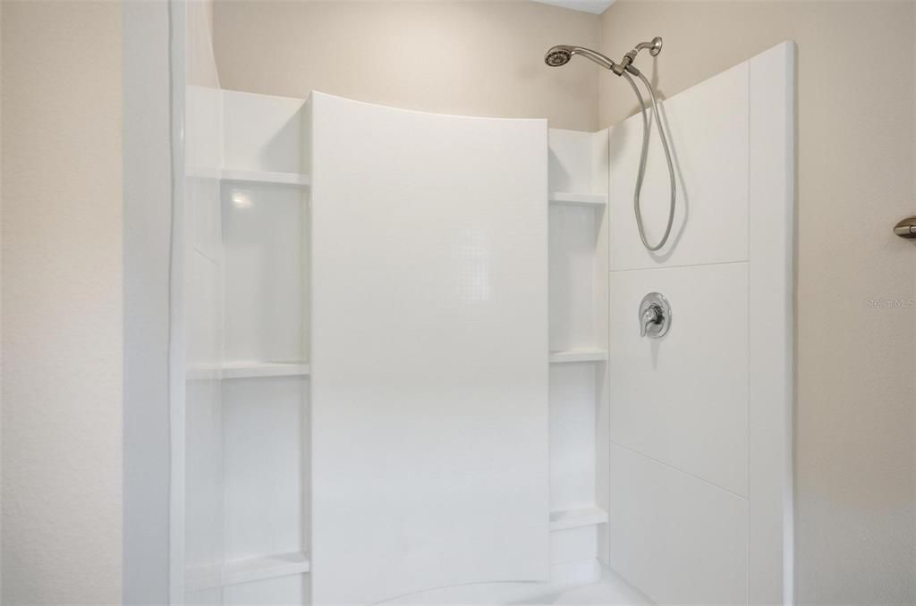 En Venta: $289,900 (4 camas, 2 baños, 1698 Pies cuadrados)