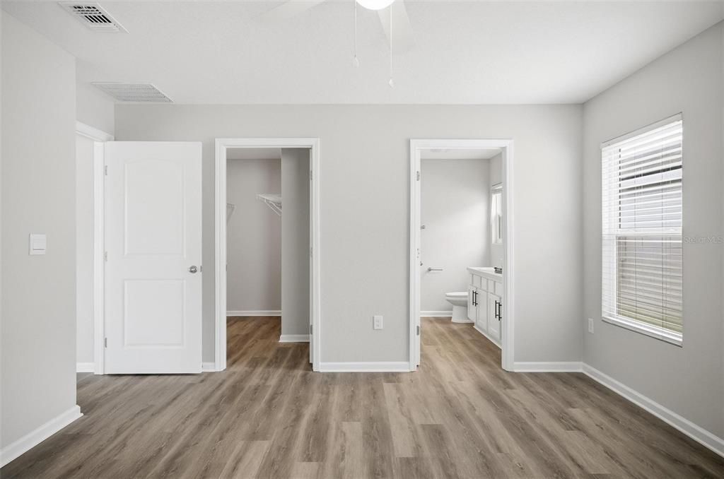 En Venta: $289,900 (4 camas, 2 baños, 1698 Pies cuadrados)