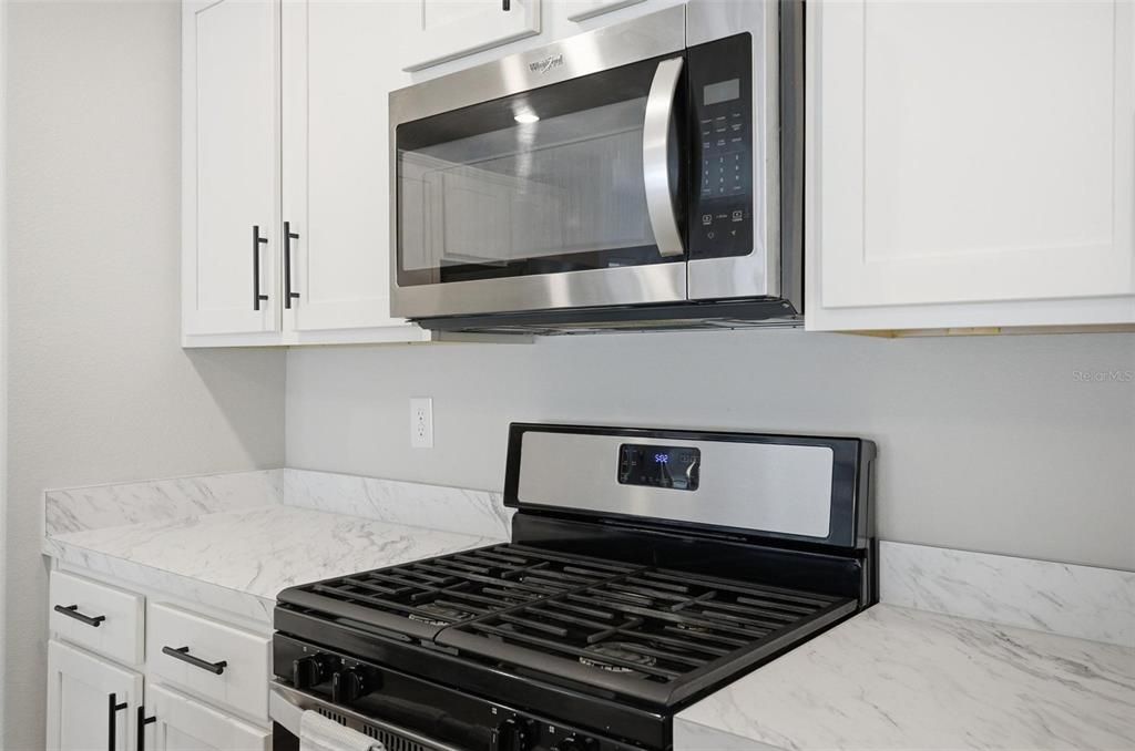En Venta: $289,900 (4 camas, 2 baños, 1698 Pies cuadrados)