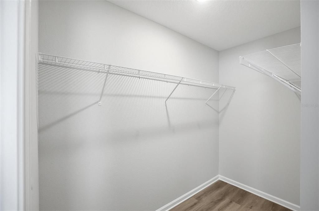 En Venta: $289,900 (4 camas, 2 baños, 1698 Pies cuadrados)