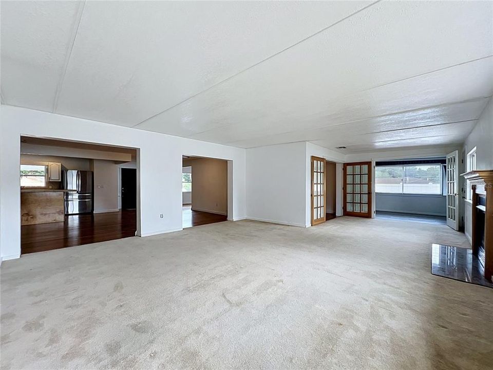 Active With Contract: $399,990 (4 beds, 2 baths, 1950 Square Feet)