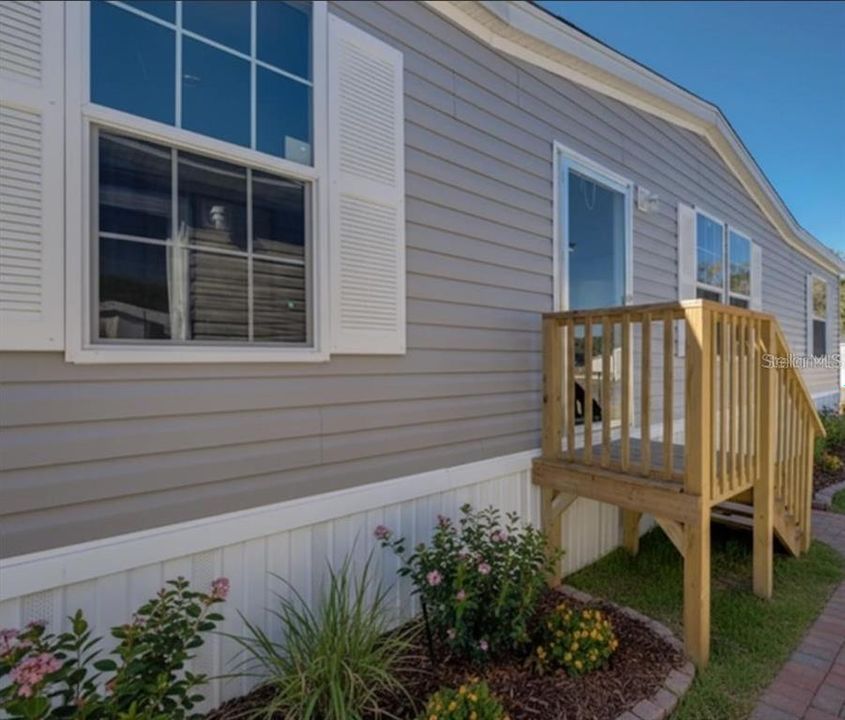 For Sale: $285,000 (4 beds, 2 baths, 1496 Square Feet)