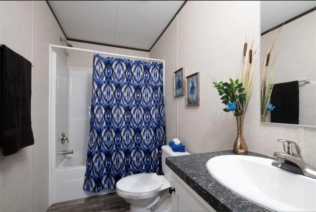 For Sale: $285,000 (4 beds, 2 baths, 1496 Square Feet)