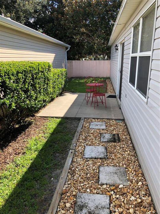For Rent: $3,700 (2 beds, 2 baths, 1143 Square Feet)