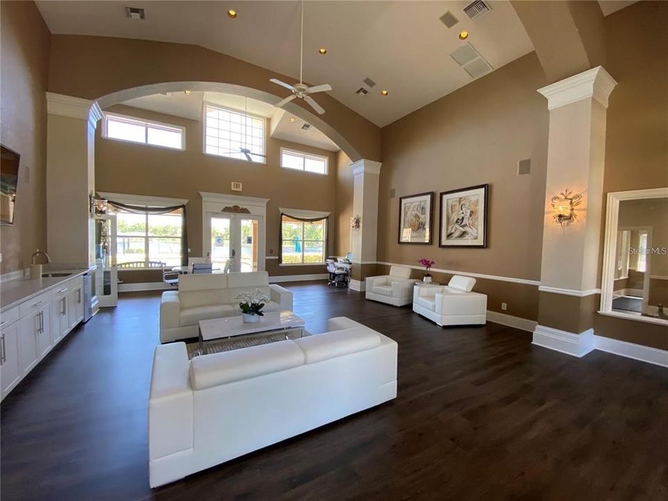 For Rent: $1,700 (2 beds, 2 baths, 1003 Square Feet)