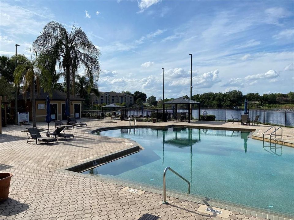For Rent: $1,700 (2 beds, 2 baths, 1003 Square Feet)