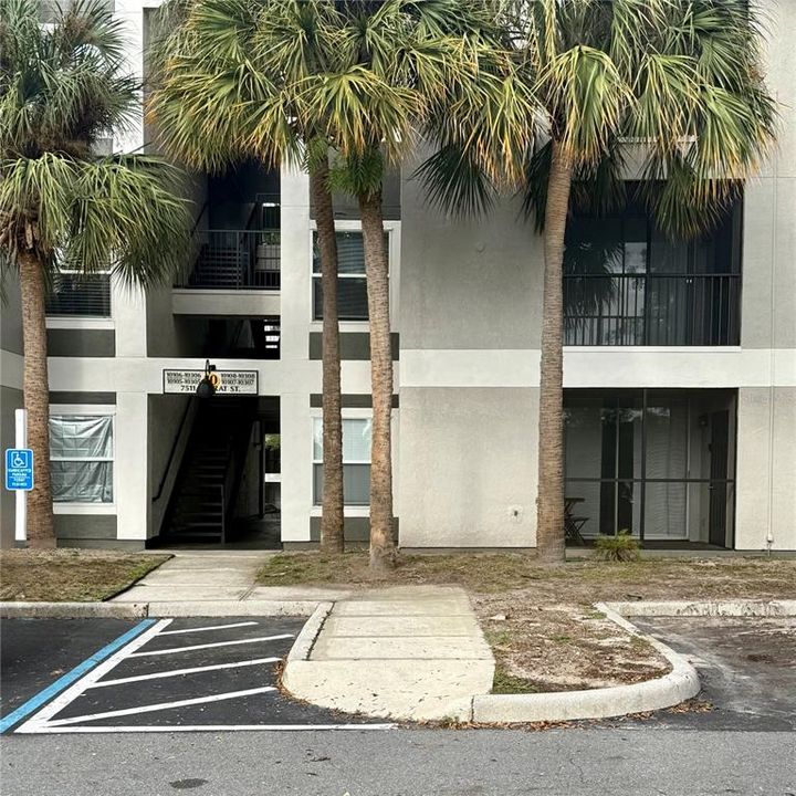 For Rent: $1,700 (2 beds, 2 baths, 1003 Square Feet)