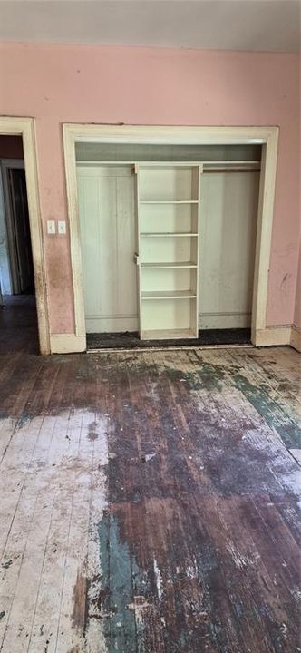 For Sale: $99,000 (2 beds, 1 baths, 1346 Square Feet)