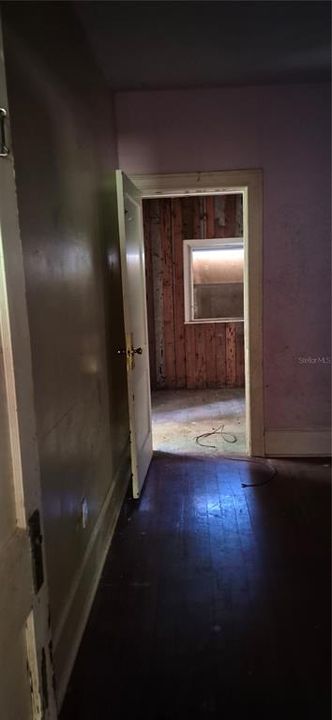 For Sale: $99,000 (2 beds, 1 baths, 1346 Square Feet)