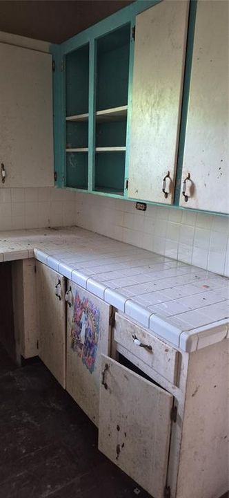 For Sale: $99,000 (2 beds, 1 baths, 1346 Square Feet)