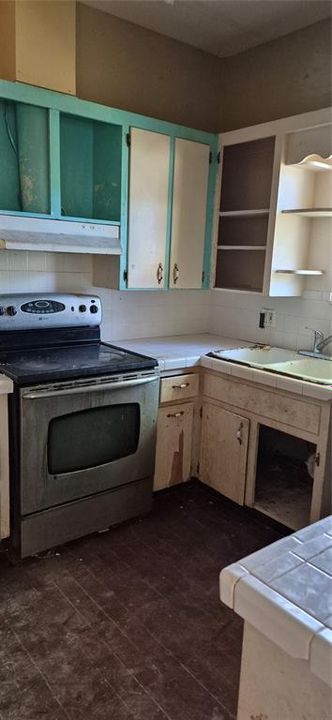 For Sale: $99,000 (2 beds, 1 baths, 1346 Square Feet)