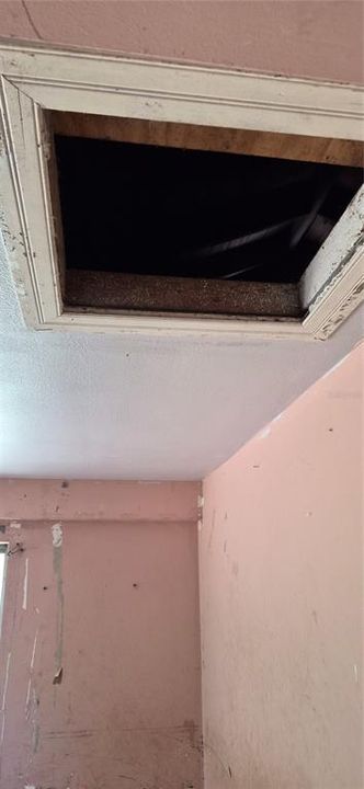 For Sale: $99,000 (2 beds, 1 baths, 1346 Square Feet)
