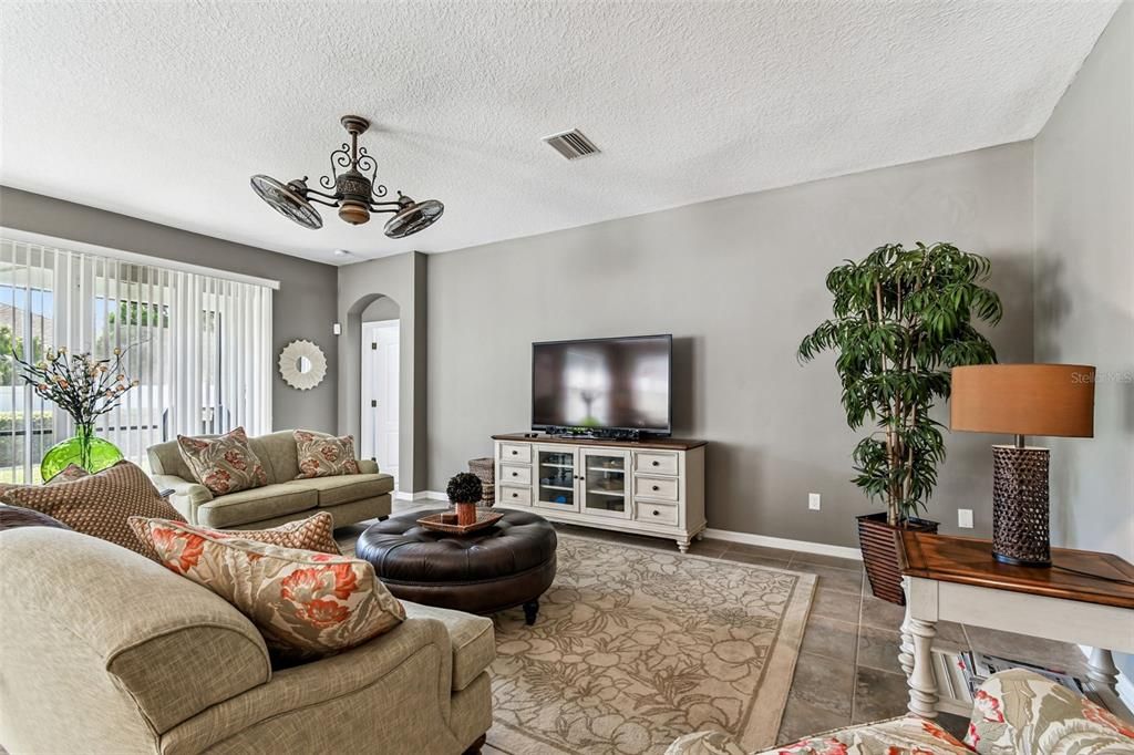 For Sale: $515,900 (5 beds, 3 baths, 2652 Square Feet)