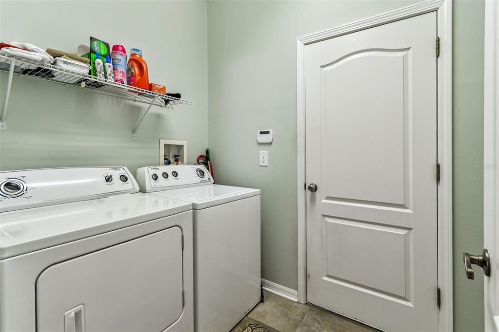 For Sale: $515,900 (5 beds, 3 baths, 2652 Square Feet)