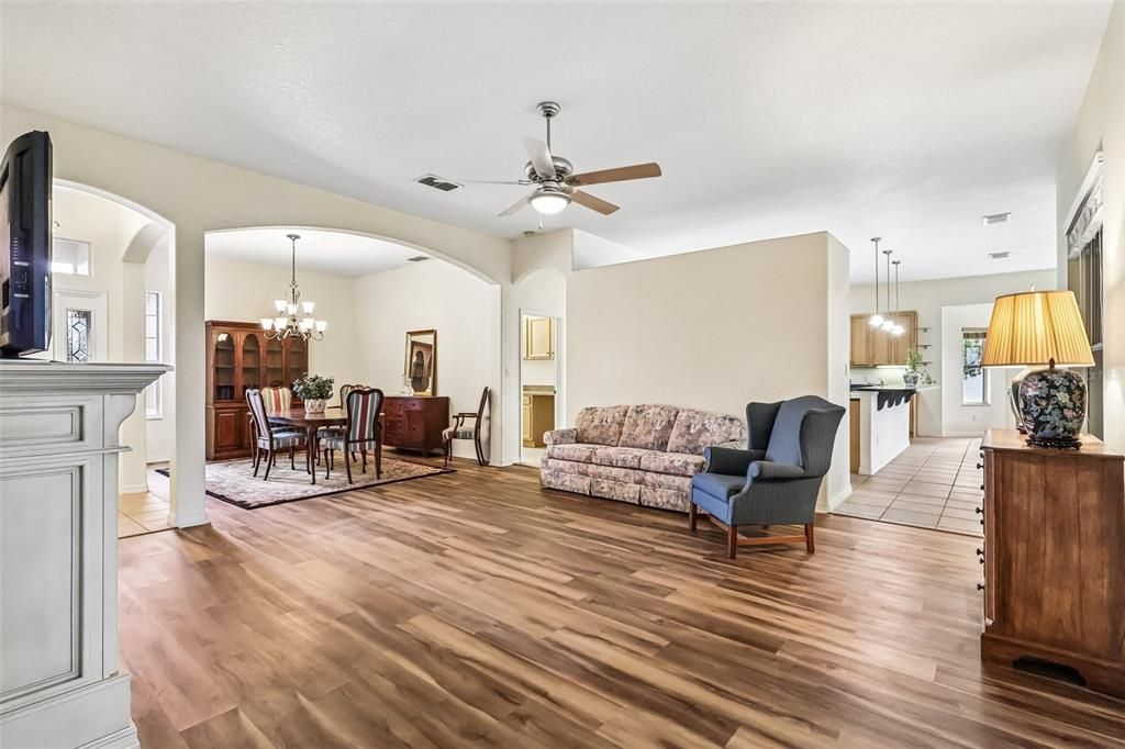 For Sale: $433,000 (3 beds, 2 baths, 2407 Square Feet)