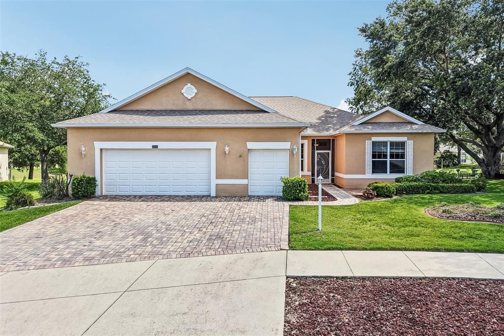 For Sale: $433,000 (3 beds, 2 baths, 2407 Square Feet)