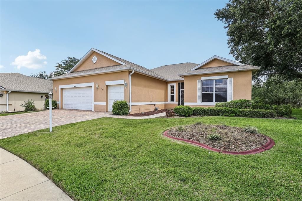 For Sale: $433,000 (3 beds, 2 baths, 2407 Square Feet)