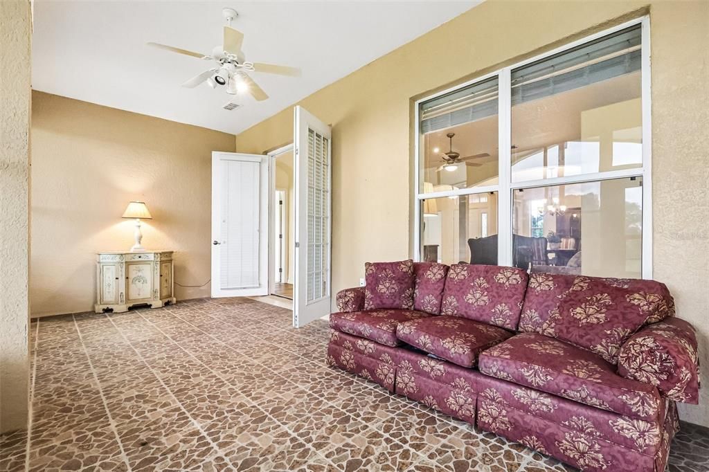 For Sale: $433,000 (3 beds, 2 baths, 2407 Square Feet)