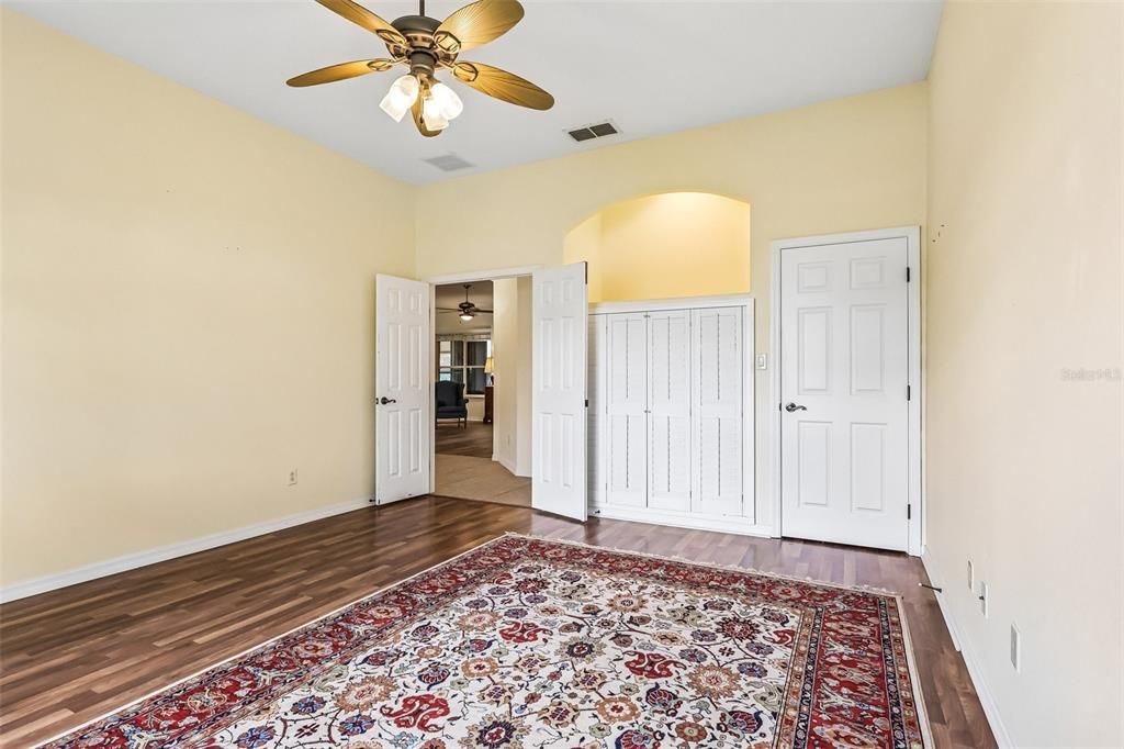 For Sale: $433,000 (3 beds, 2 baths, 2407 Square Feet)